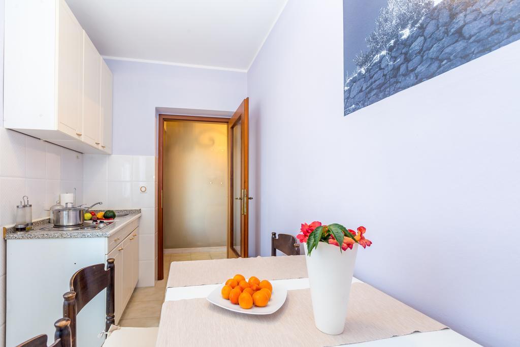 Ava Apartments Omišalj Buitenkant foto