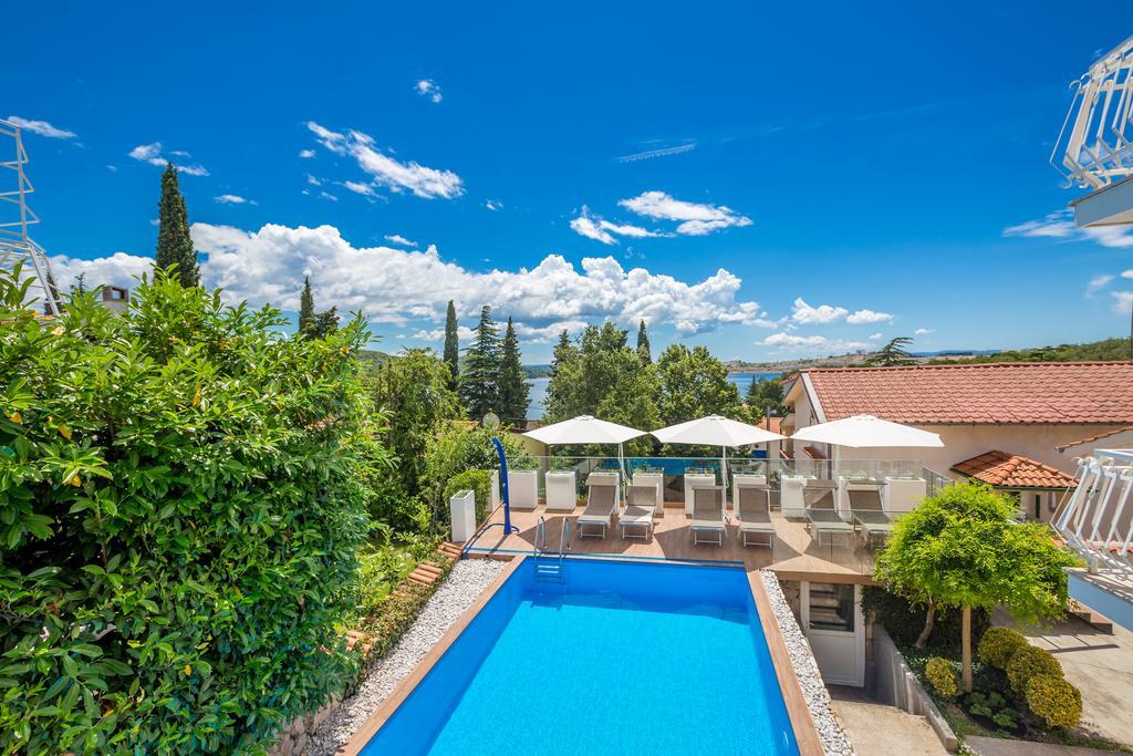 Ava Apartments Omišalj Buitenkant foto