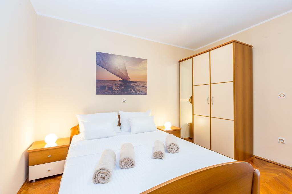 Ava Apartments Omišalj Buitenkant foto