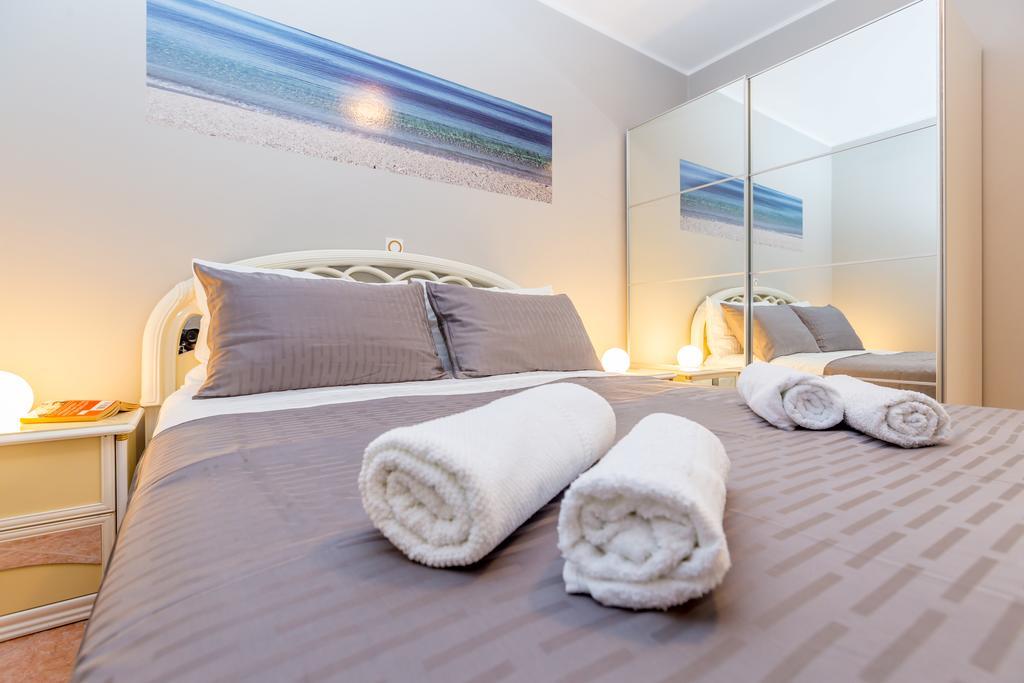Ava Apartments Omišalj Buitenkant foto