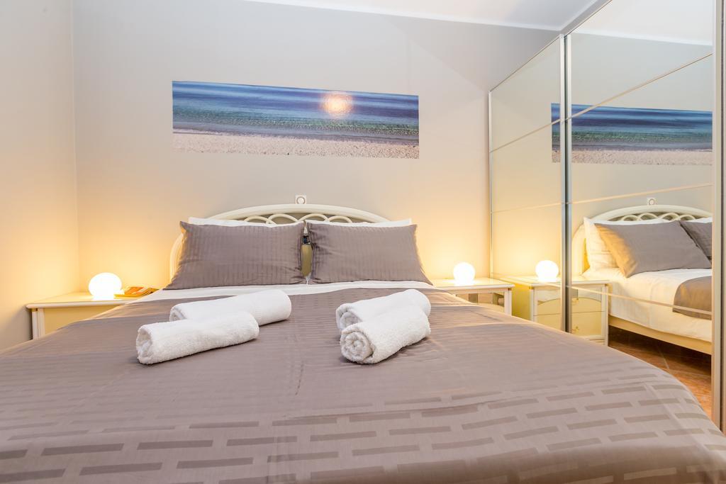 Ava Apartments Omišalj Buitenkant foto