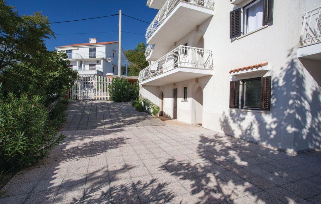 Ava Apartments Omišalj Buitenkant foto